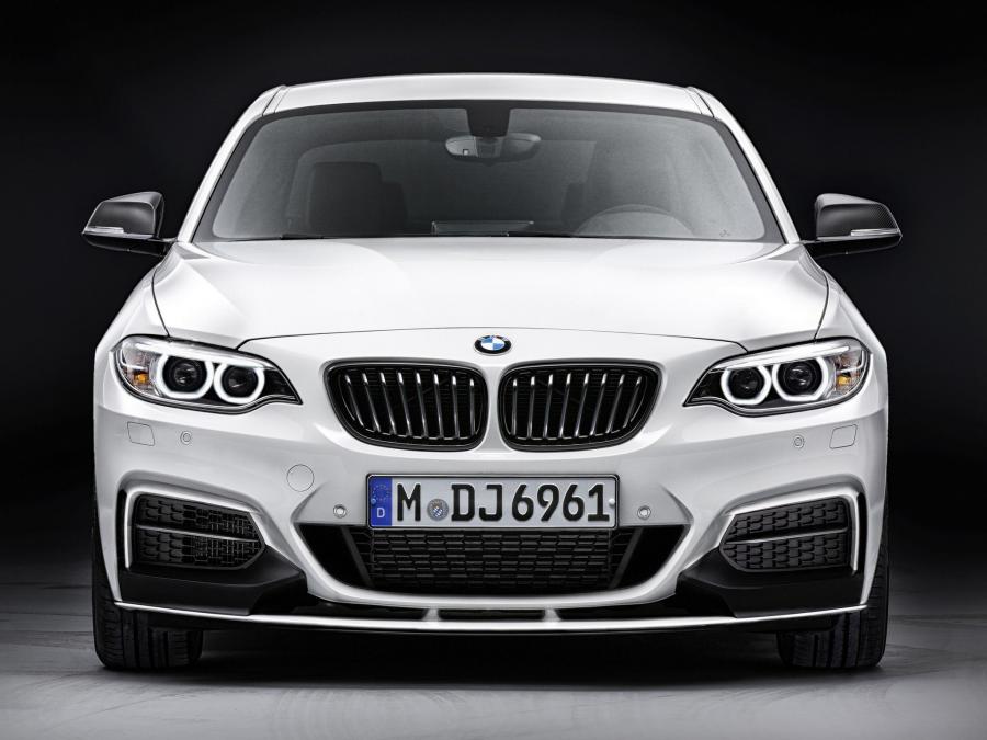  BMW M235i Coupe M Performance Accessories 2014 года  (фото 5 из 11)